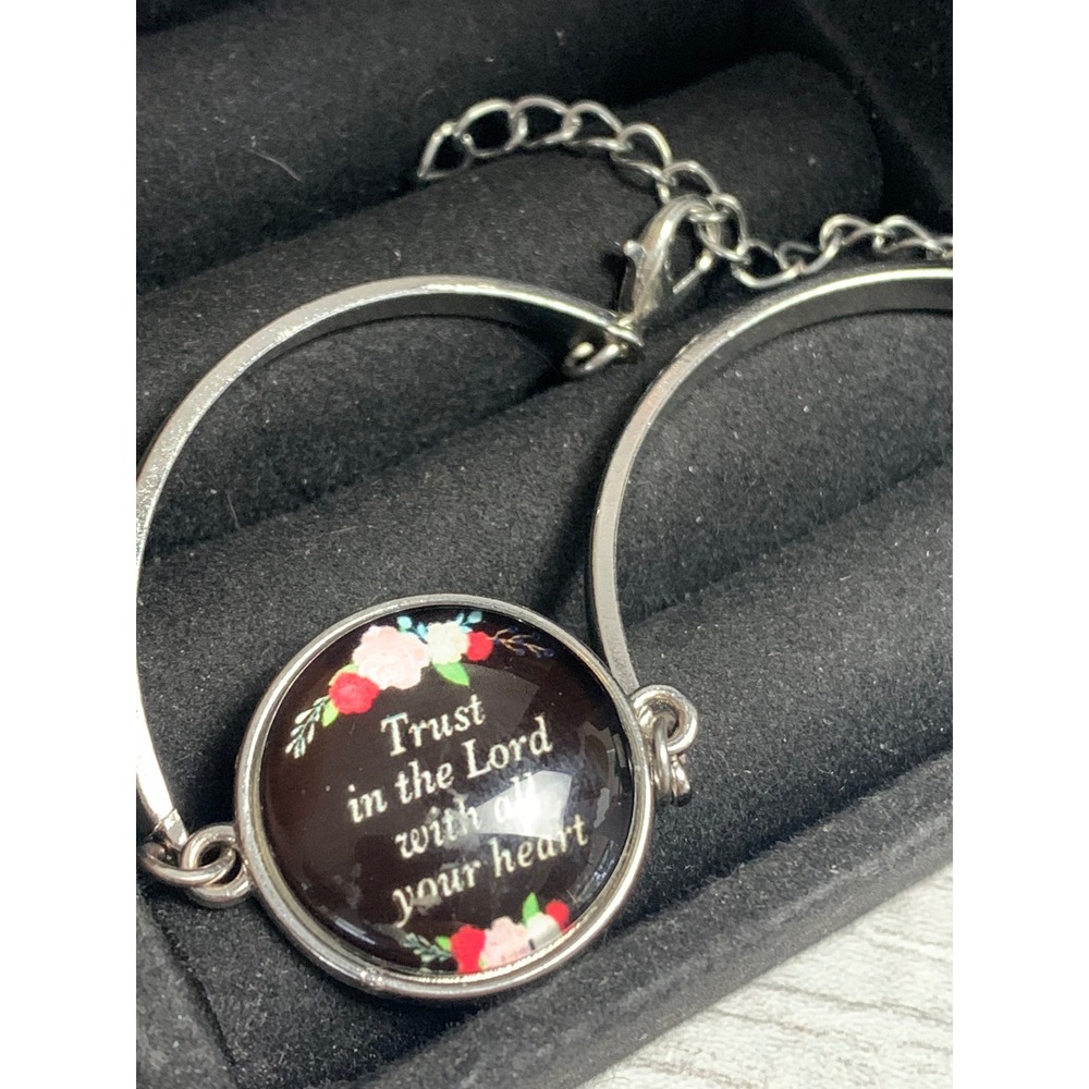 Trust in the Lord Floral Cabochon Silver Tone Bangle Bracelet Inspirational